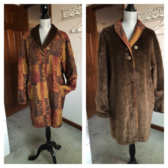 Reversible faux fur coat size Medium - Picture 1 of 14